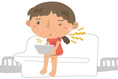 眼睛模糊看不清是怎么回事？