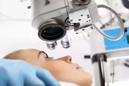 近视眼激光手术全飞秒之后需要注意什么？