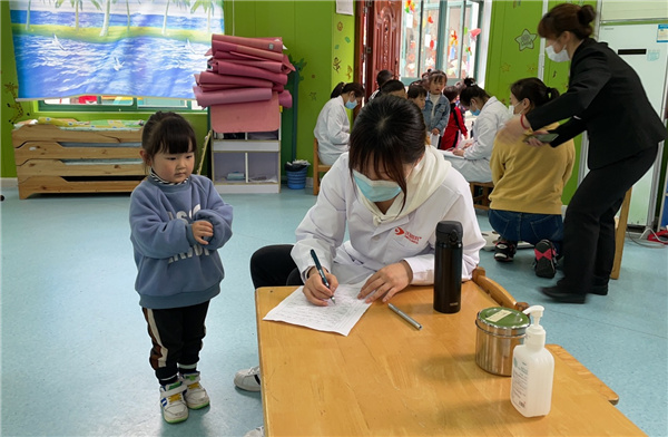 沃瑞公益视力检查，防控学生近视