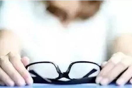 近视800度能做激光吗？