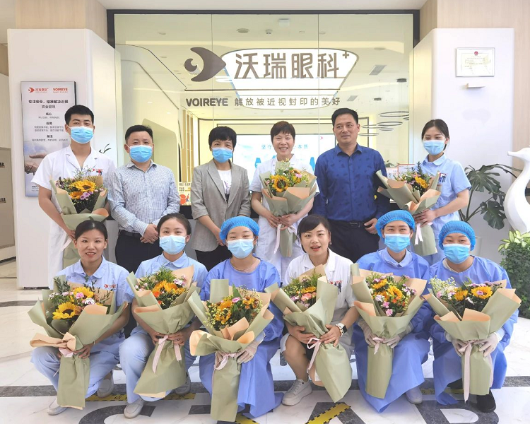 【回顾5.12护士节】荷叶地街道领导走访沃瑞眼科，慰问白衣天使