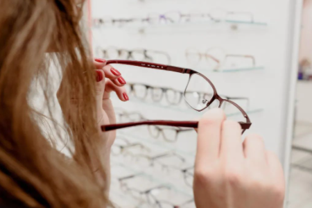 检查视力0.25近视严重吗？