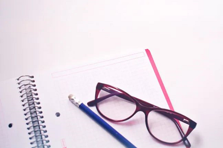 如何预防孩子变成近视眼？