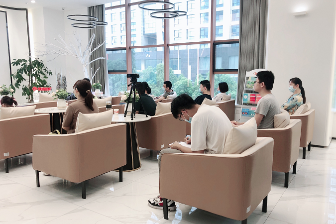 高考后，做的最多的是哪一种近视手术呢？全飞激光近视手术