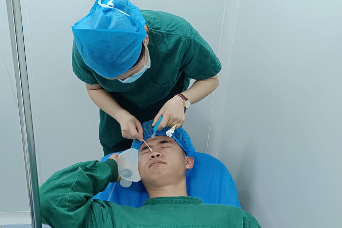 做激光眼睛手术需要注意什么呢？