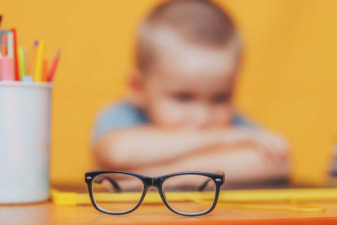 儿童智能矫正眼镜价格多少？