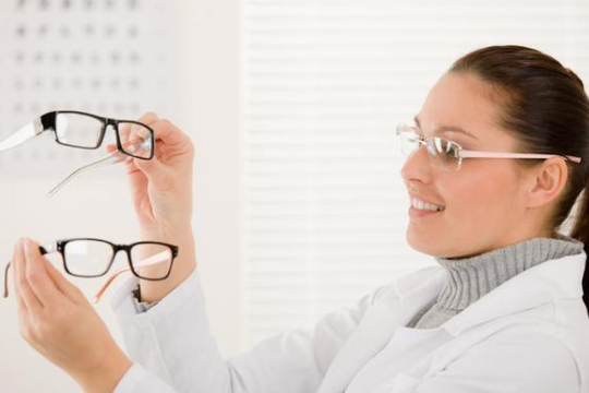 近视手术一般多少钱?