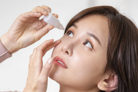 用眼过度眼睛干涩怎么缓解？