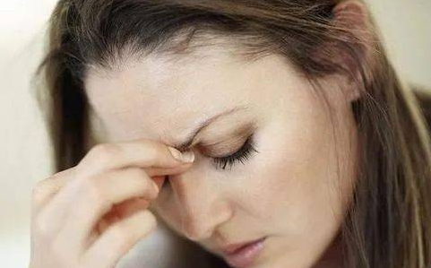 眼睛干涩有异物感怎么缓解？