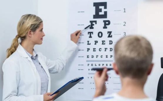 激光手术治疗近视费用贵不贵？