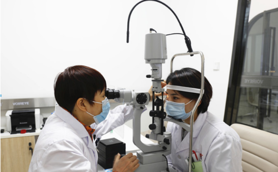 小孩看眼睛去儿童医院还是眼科医院？