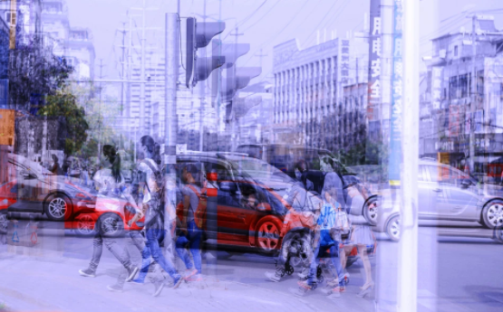 出现散光可以矫正过来吗？