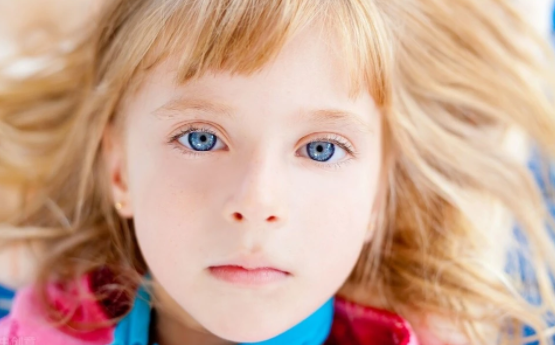 小儿干眼症症状及治疗方法需要注意什么？