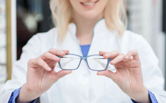 近视手术一般多少钱?