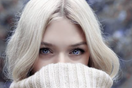 眼睛散光是怎样引起的？能治吗？