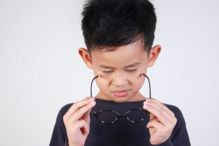 青少年近视控制镜片中豪雅新乐学怎么样？