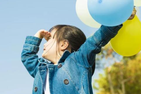 瞳孔放大视力模糊怎么恢复？