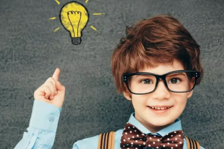 除了电子产品，还有什么原因会导致青少年眼睛近视？