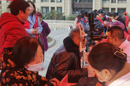 沃瑞眼科走进肥西县肥光社区，开展公益眼健康体检